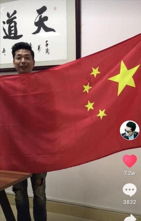 托尼·帕克参加美职篮关怀行动，与球迷欢庆新春