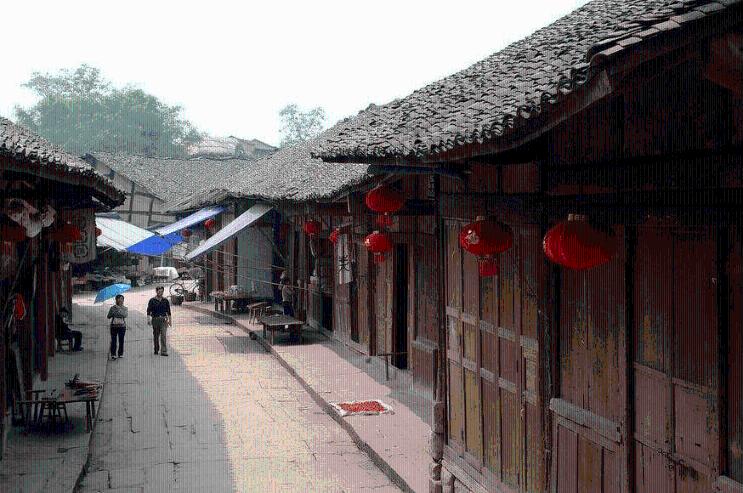 深入探索男生夏季搭配除了短袖配短裤还有什么搭配?,解答你的疑虑